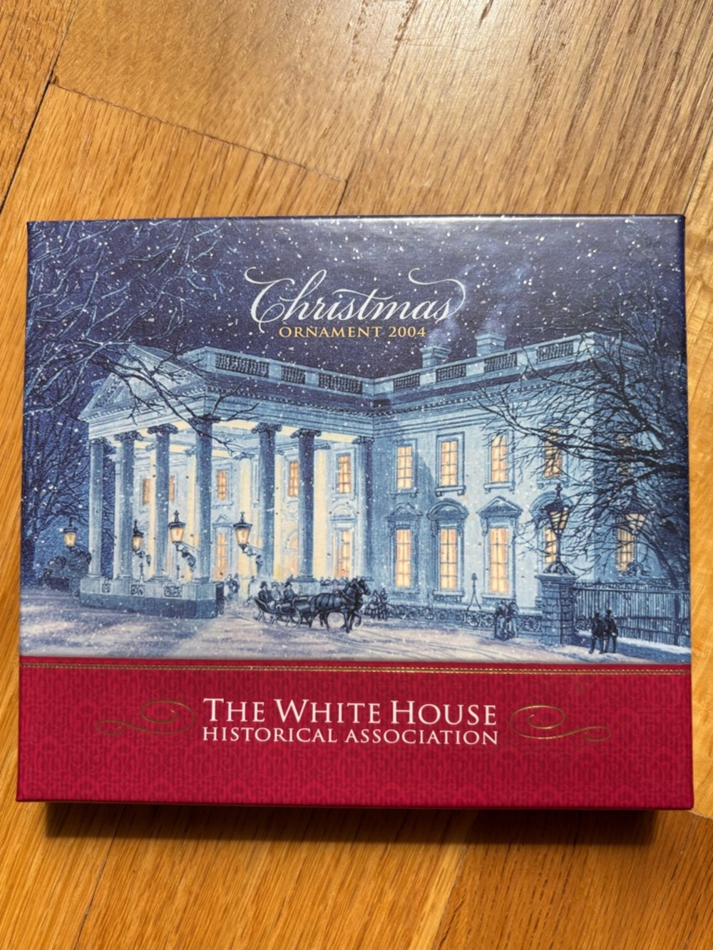 2004 the White House historical Christmas ornament